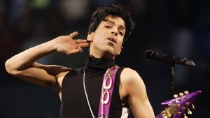 Felbukkant öt példány Prince híres Black Albumából